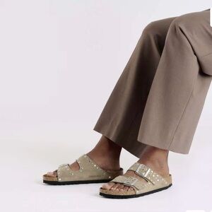 Birkenstock Arizona Rivets Suede Leather Taupe size 39 US 8-8.5 gently used